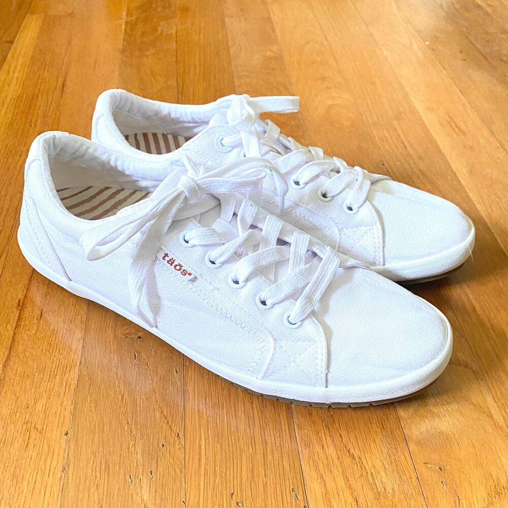 Taos White Star Sneakers Size 9.5W - Picture 3 of 7